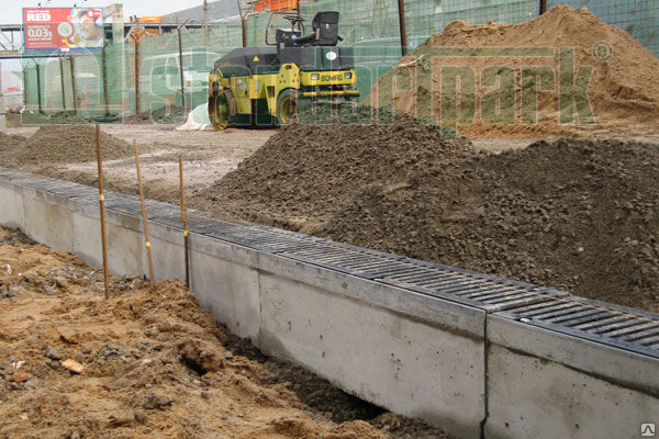Лоток водоотводный бетонный DN150 E600 h275 с решеткой чугунной Е600