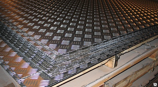Лист алюминиевый рифленый 1500х3000 мм