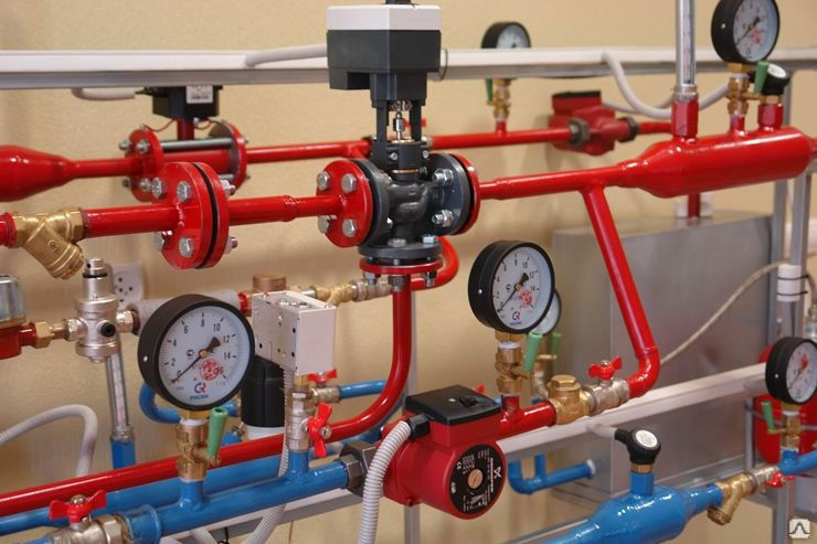 Каким давлением проводится гидравлическое испытание системы отопления