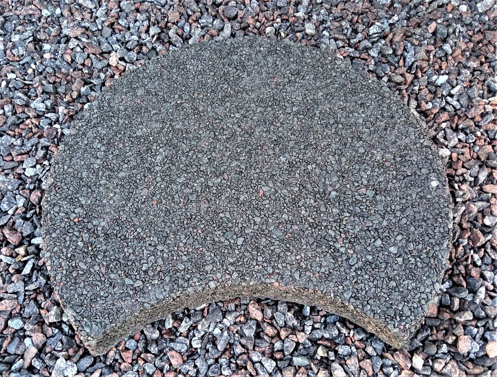Тротуарная плитка Круглая для извилистых садовых тропинок, фактура Габбро-Диабаз, диаметр плитки 60 см, толщина 57мм