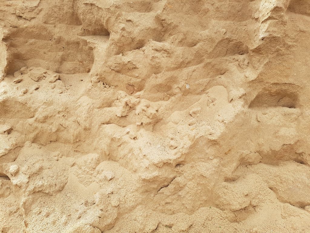 Песок намывной карьерный марка крупности 1,5-2,0
