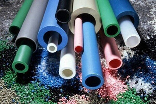 Ауылдың жетілген лесбияндары Жігітпен және ойыншықтармен порно видео